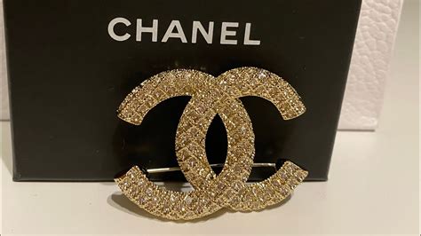 chanel broche online|broche femme chanel.